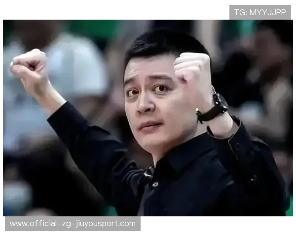 杨鸣回应质疑 球员们士气高涨不减，杨鸣还打球吗
